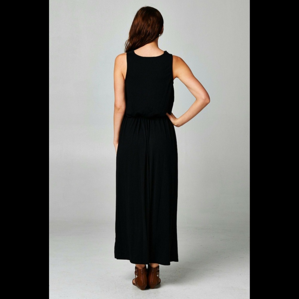 Women's Maxi Dress Long Sleeveless Soft Black - Picture 3 of 3